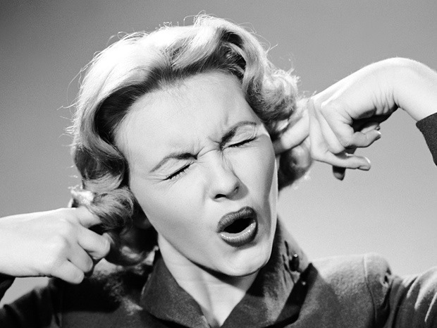 اصطلاح «مزخرف تحویل من نده»